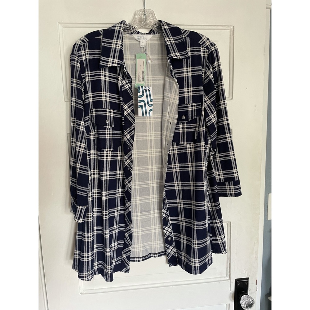 Market & Spruce Navy and white checkered top